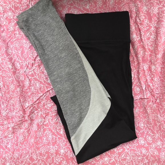 PINK Victoria's Secret Pants - PINK YOGA M